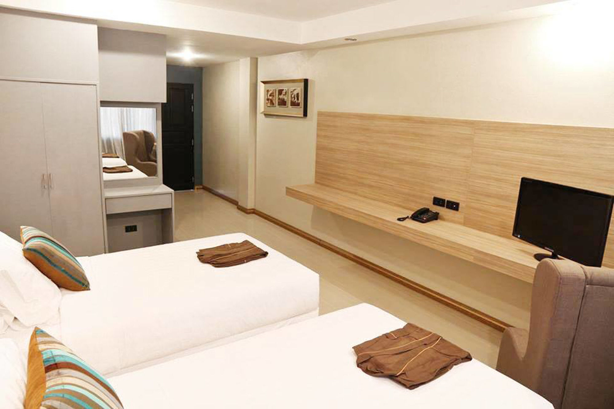 Avana Laemchabang Hotel ศรีราชา ภายนอก รูปภาพ